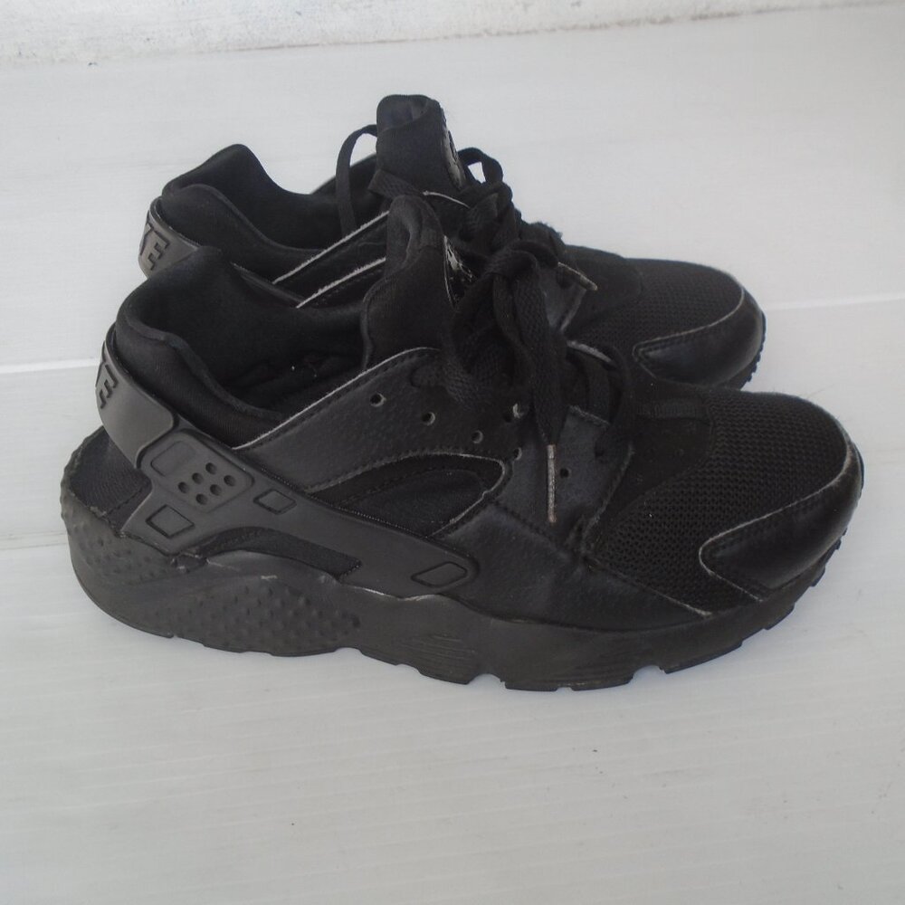 Nike Haurachi Sneakers Youth Size 6Y Triple Black